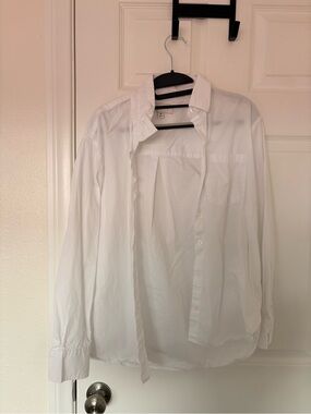 Banana Republic White Button-Up Women's Blouse